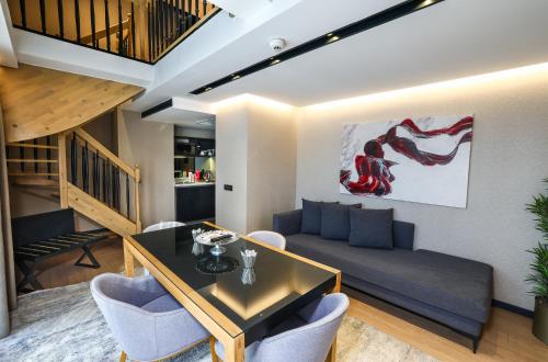 Broyt Suites - main image