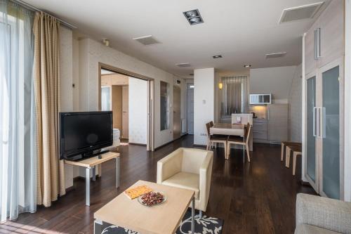 Echo Residence All Suite Hotel - image 14