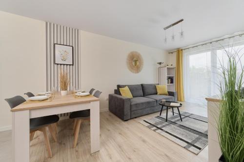 Apartment Piękna with PARKING Wrocław by Noclegi Renters, Breslau (Foto 9)