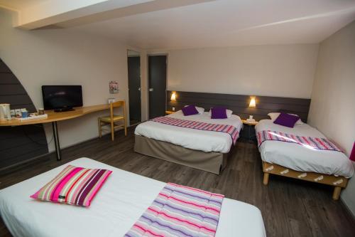 Sleeps 4