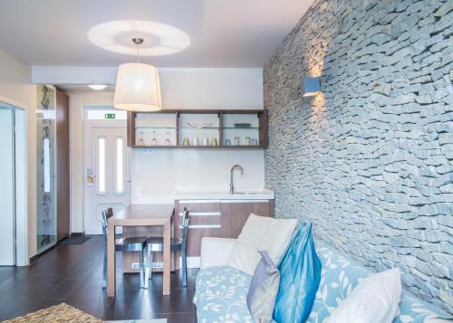 Echo Residence All Suite Hotel - image 3