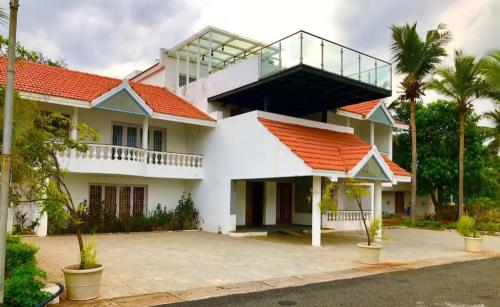 Royal Experiences Icon Beach House, ECR Sea Side Villa in Chennai