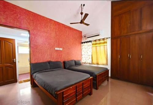 Royal Experiences Icon Beach House, ECR Sea Side Villa