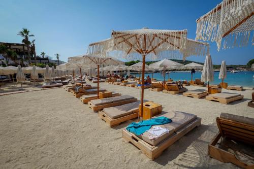 HOTEL DENOEL – Ksamil, OR