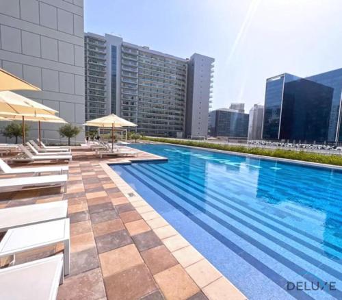 Contemporary 1BR at Vera Tower Business Bay by Deluxe Holiday Homes, Dubai (Foto 9)