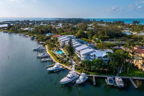 Waterfront, Spa/Pool, Private Paradise On LBK! in Longboat Key, USA