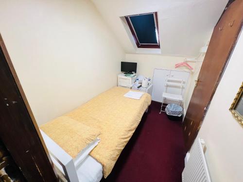 1 twin bed