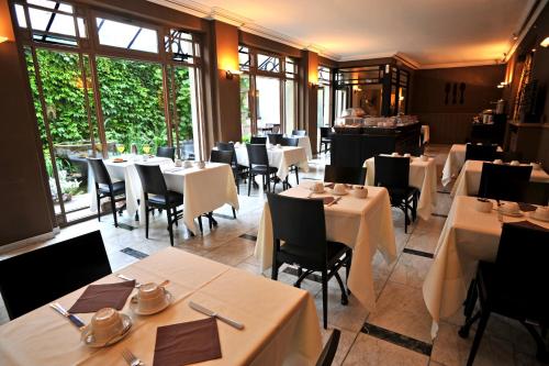 Flanders Hotel - image 13