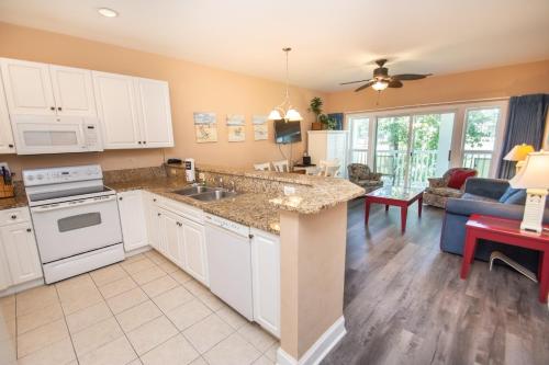 World Tour 202 Augusta by Palmetto Vacation Rentals in Myrtle Beach, USA