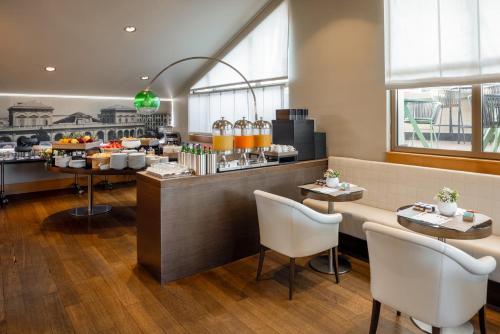 UNAHOTELS Napoli - image 13