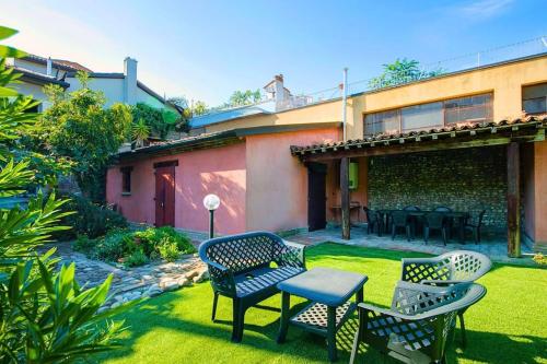 MAISON ANNA - RELAX in Casa Indipendente con Giardino in Centro e Free Parking in Rimini