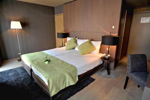 Flanders Hotel - image 4