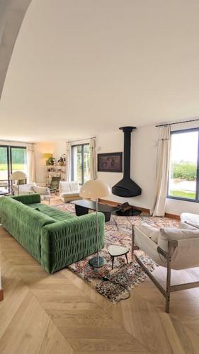 Villa Brunelle, Vue bords de Rance gîte à louer Jouvente