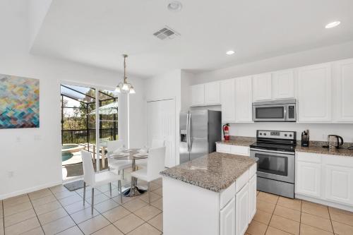 Aviana Resort 6 Bed 5 Baths in Davenport, USA