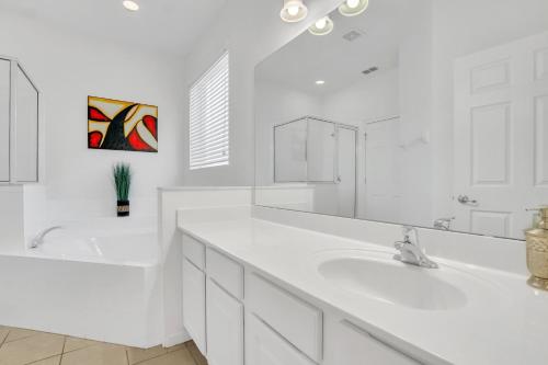 Aviana Resort 6 Bed 5 Baths in Davenport, USA