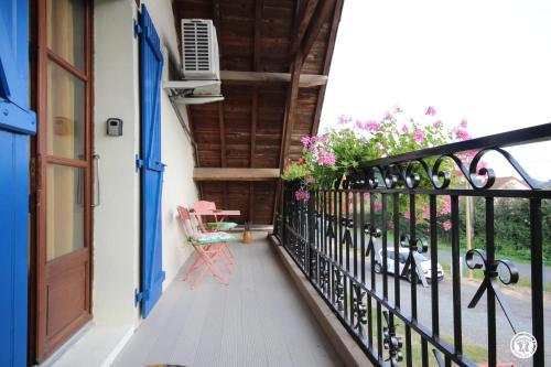 Les Volets Bleus in تريفول