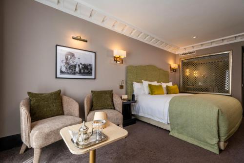 Superior Room with Pool and Garden View image 5