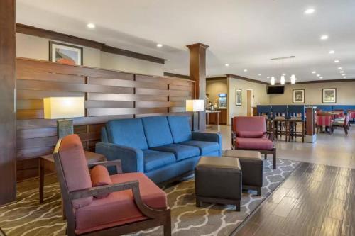 Comfort Inn La Porte - image 9