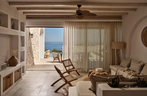 Comfort Three Bedroom Sea View Villa with Private Pool