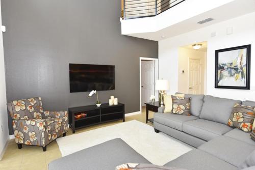 6br 55ba Villa In Providence in Davenport, USA