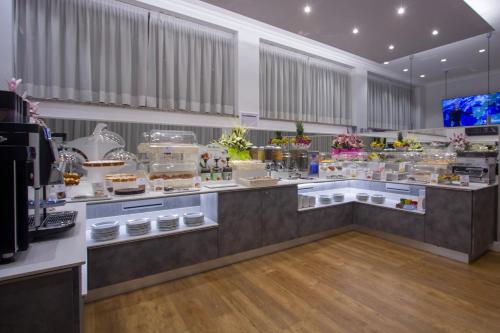 Hotel Flora - image 12