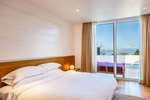 Superior King Suite with Private Balcony 