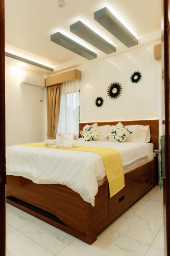 AMYLIE INN Room Type - Deluxe Room