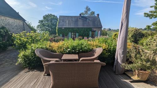Escapade nature, 2 maisons de charme pour 6 in Moulins-la-Marche