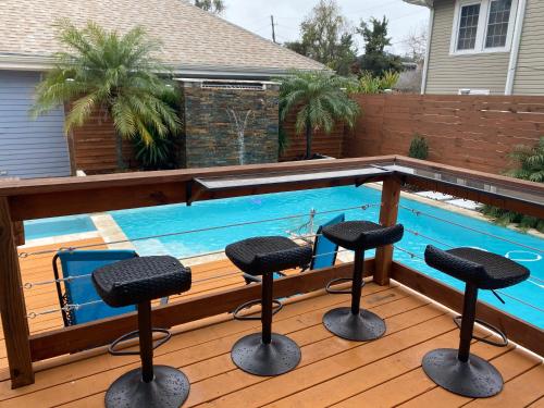 GrandCraftsman style home with pool and hot tub/ center to all of New Orleans