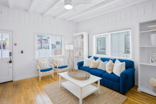 Newport Beach Cottage B