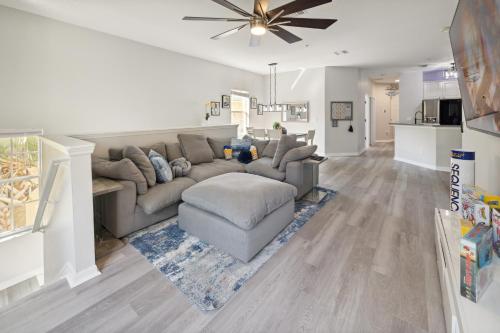 Comfy Disney Themed Oasis 1BR near Parks townhouse in Orlando, USA