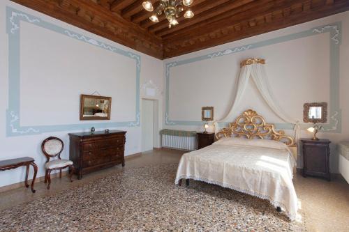 LUXURY APARTMENT PESARO PAPAFAVA, Venice (photo 6)