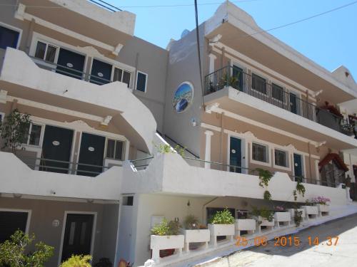 Mina Apartments