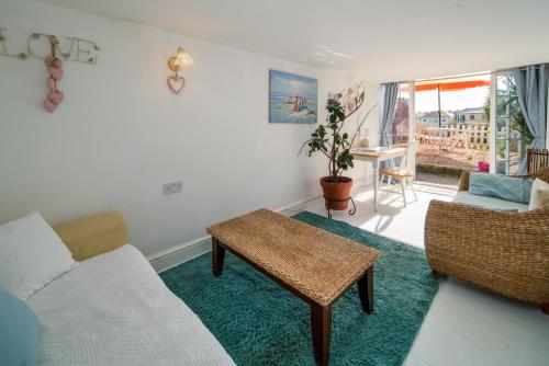 Lobster Cottage - image 2