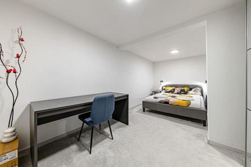 Chic Loft BP: Industrial Gem 5