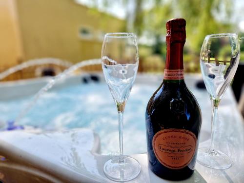 The Hamilton luxury holiday let's- The Coach House with hot tub in Bowlandi Erdő  - Scorton