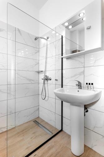 2 bedrooms, 4 beds