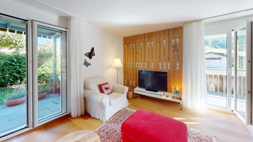  Family ski oasis with mountain view in Lenz