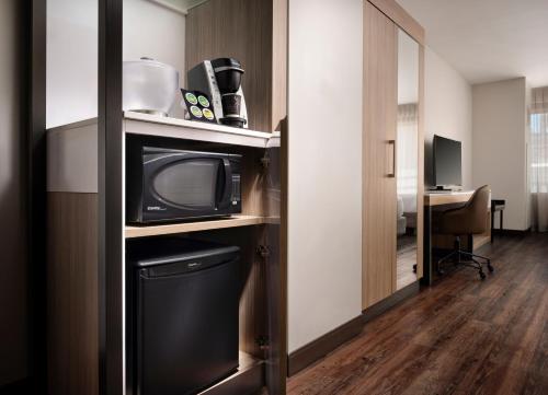 SpringHill Suites by Marriott New Orleans Downtown/Canal Street - image 6