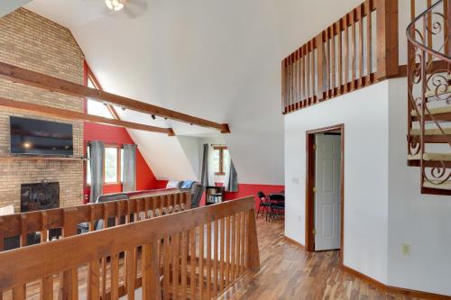 Spacious McMinnville Vacation Home with Gas Grill! in McMinnville, USA