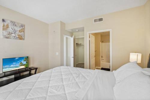 Luxury 2BR/2BA! 5 MIN to Disney!