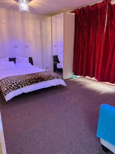 Mitcham South London Studios