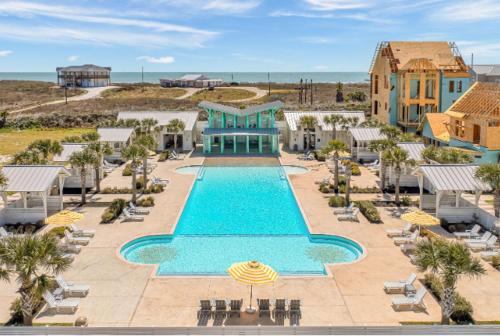 SBKC642, The Emerald, Sleeps 22, Pool & Ocean Views in Port Aransas, USA