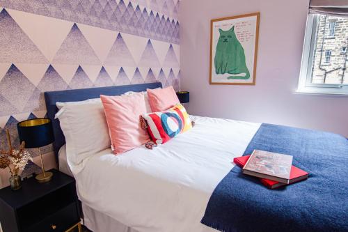 Deluxe King Studio room in The Marmot