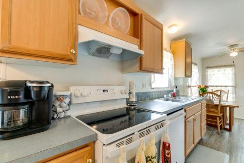 Weeki Wachee Vacation Rental about 13 Mi to the Ocean! in Spring Hill, USA