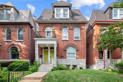 Cozy Family Getaway - JZ Vacation Rentals in Soulard, USA