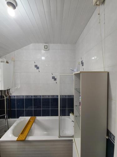 Business Friendly 2BR House Sleeps 5, Wi-Fi, Workspace & Free Parking, Mánchester (foto 8)