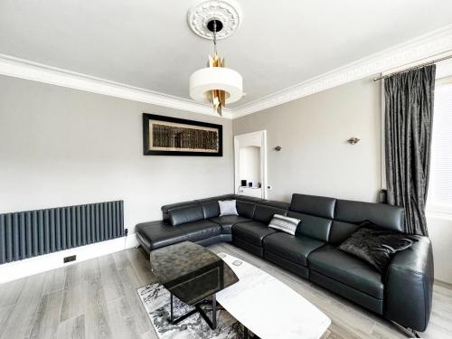 Immanuel House - Modern Luxury Victorian Home 1872 - Free Parking & SuperFast Fibre Optic WiFi, Edinburgh (photo 10)