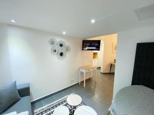 Studio image 4
