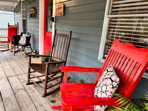 The perfect Little Cottage for your gateway! in Umatilla, USA